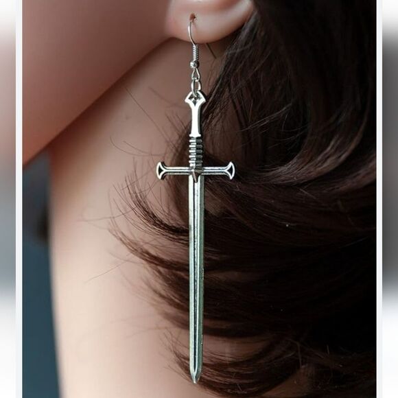 Excalibur Silver Metal Kings Sword Earrings Dagger Medieval Gothic Festival NEW - Picture 2 of 9